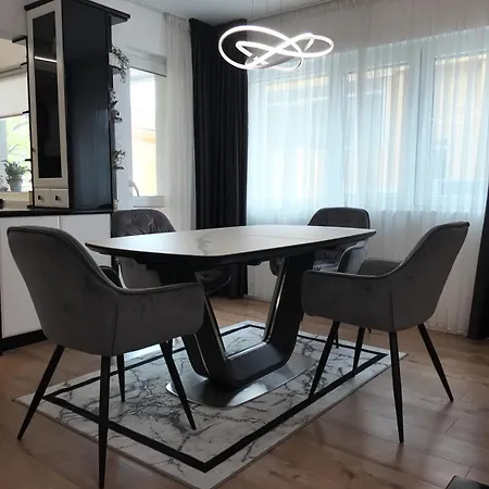 Apartment Centre Warna
